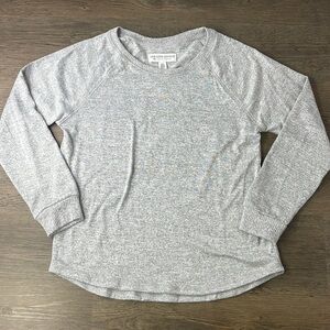 LiveLoveLounge by Karen Neuburger Grey Long Sleeve Sweater, size small